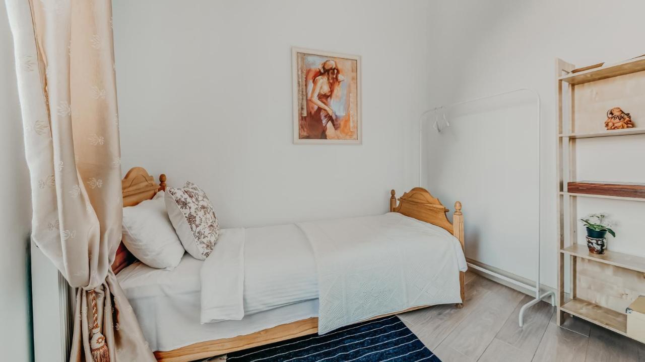 Spacious - 140 Square Meters Apartment, Vilnius City Centre Εξωτερικό φωτογραφία